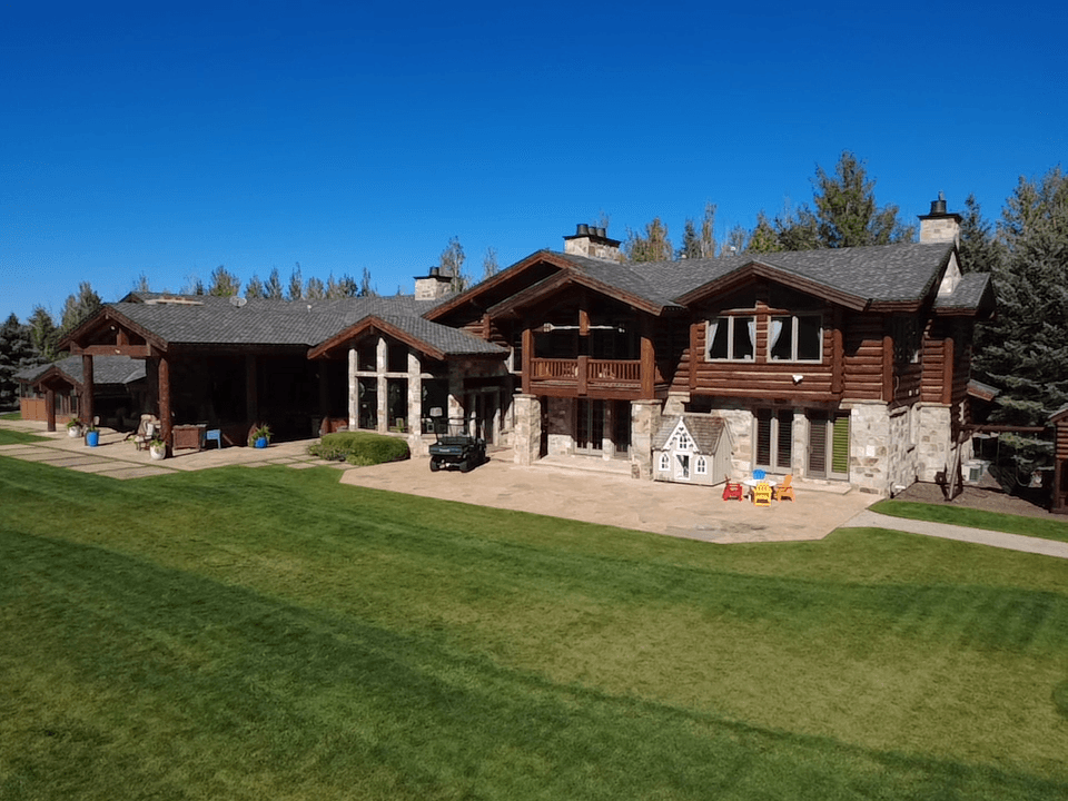 Log Home Cleaning & Restaining Project