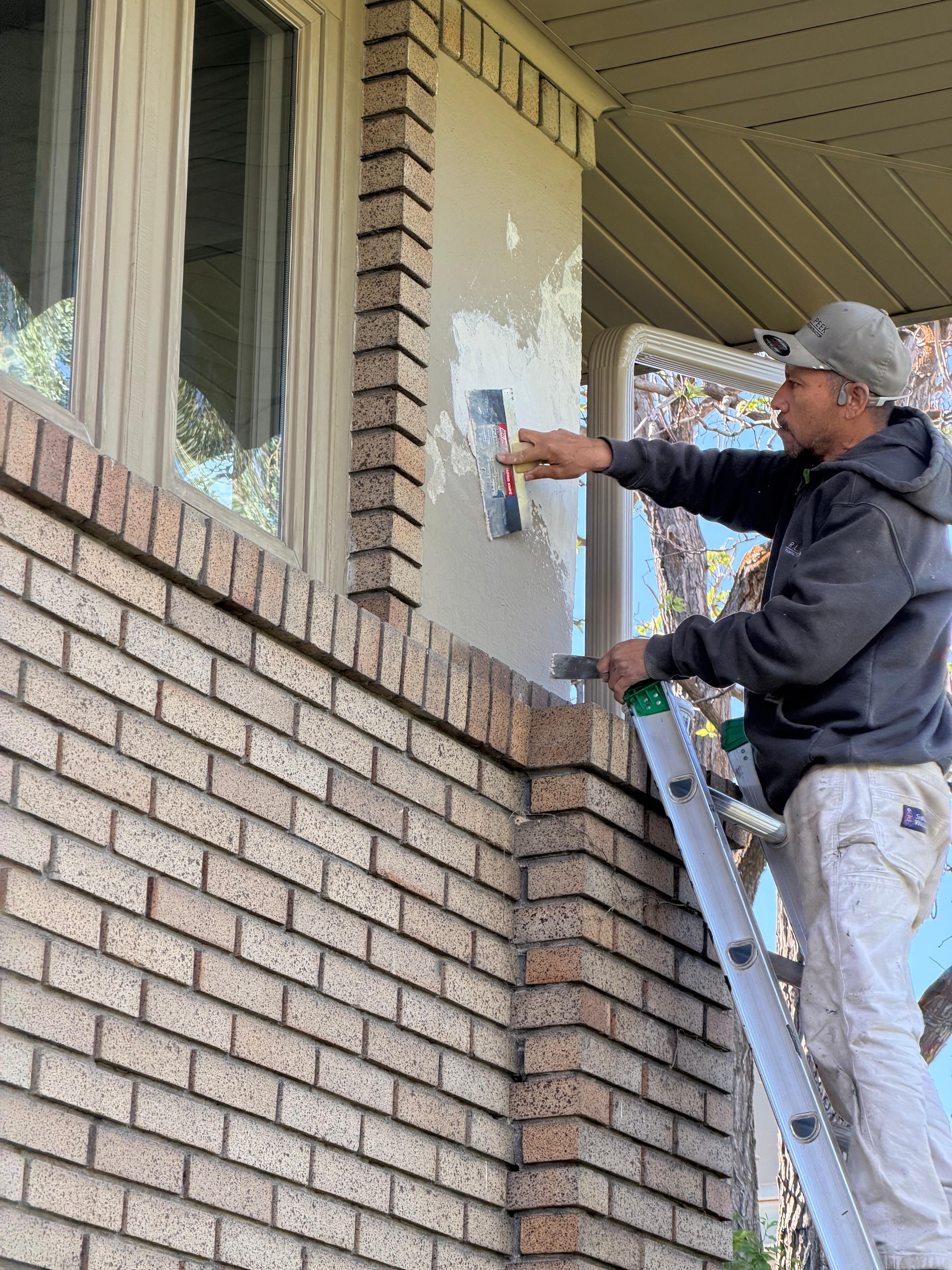 Stucco Repair & Exterior Repainting