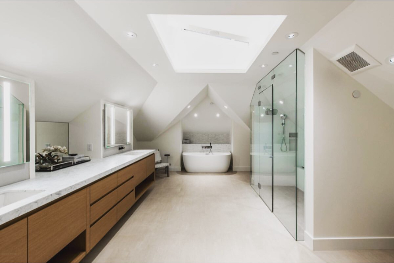Luxury Bathroom Interior Repaint